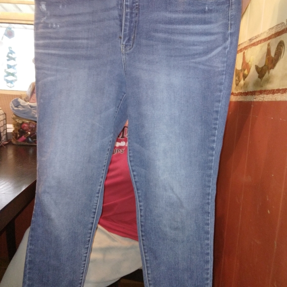 Jeans - Picture 2 of 2